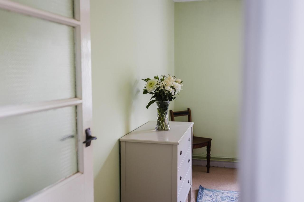 May Tree Cottage Manorbier 5 Mins From The Beach Sleeps 4 ภายนอก รูปภาพ
