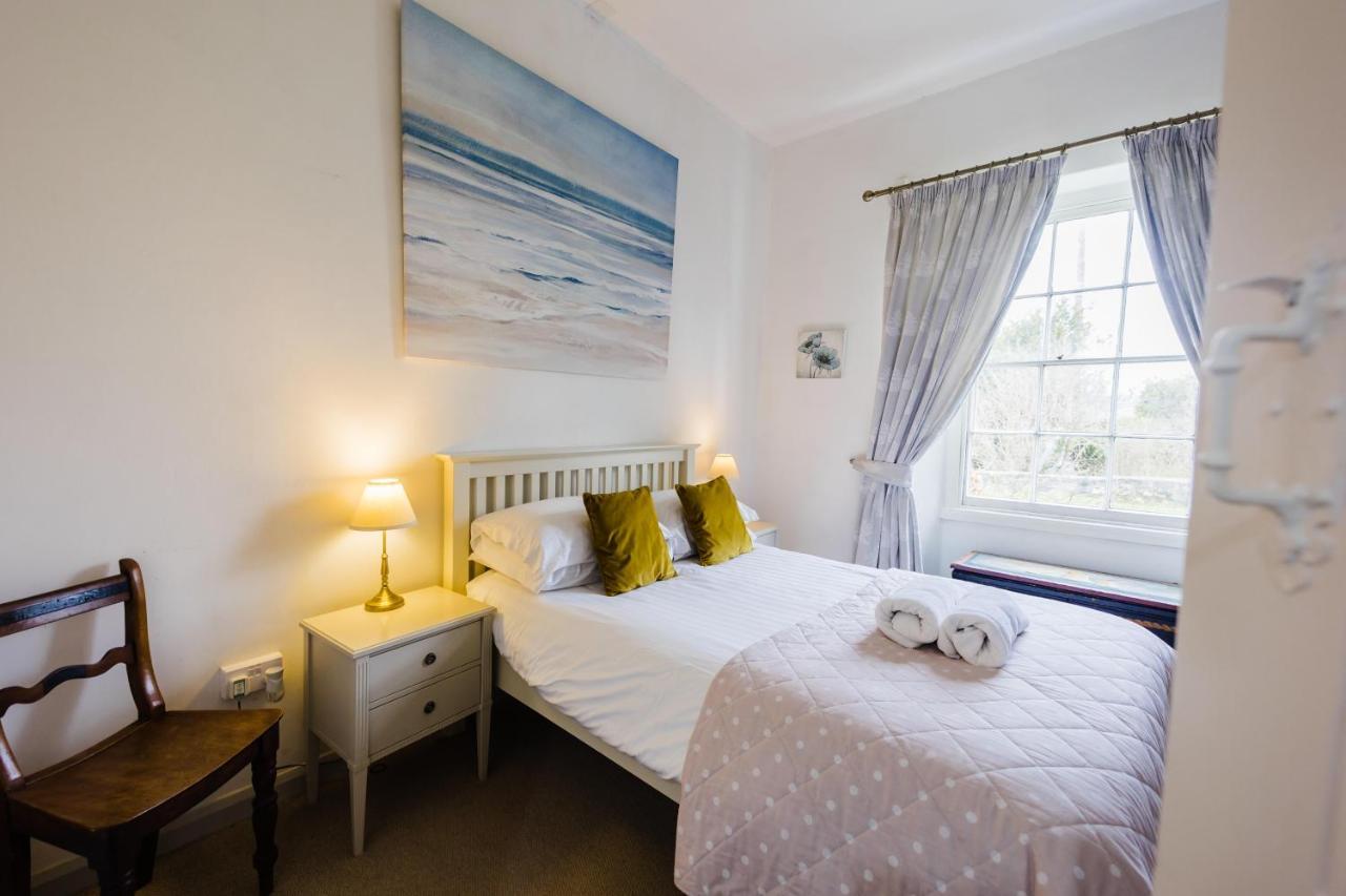 May Tree Cottage Manorbier 5 Mins From The Beach Sleeps 4 ภายนอก รูปภาพ